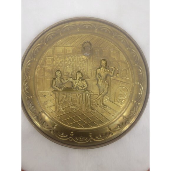 Set of 2 Tavern Scene 3D Brass Colored Tin Wall Hanging Plates - Picture 5 of 7